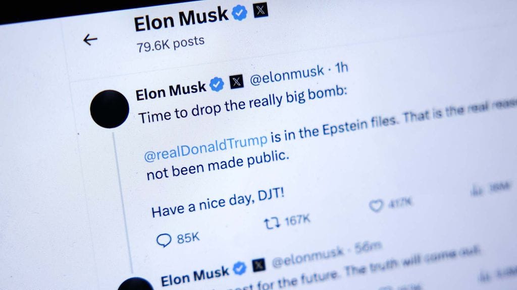 Kuva Elon Muskin X-julkaisusta, jossa hän sanoo Trumpin nimen olevan Jeffrey Epsteiniä koskevissa asiakirjoissa. Kuvassa näkyvien tietojen perusteella kuva on otettu tunti julkaisun jakamisen jälkeen.