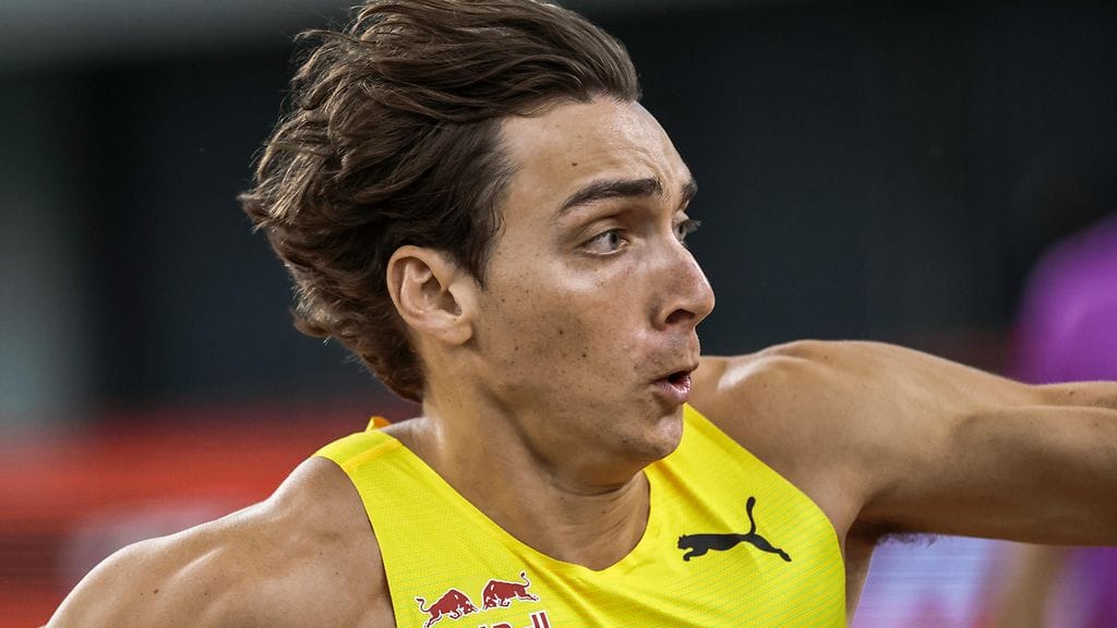 Armand Duplantisin vanha maailmanennätys vuosien takaa on nyt historiaa.