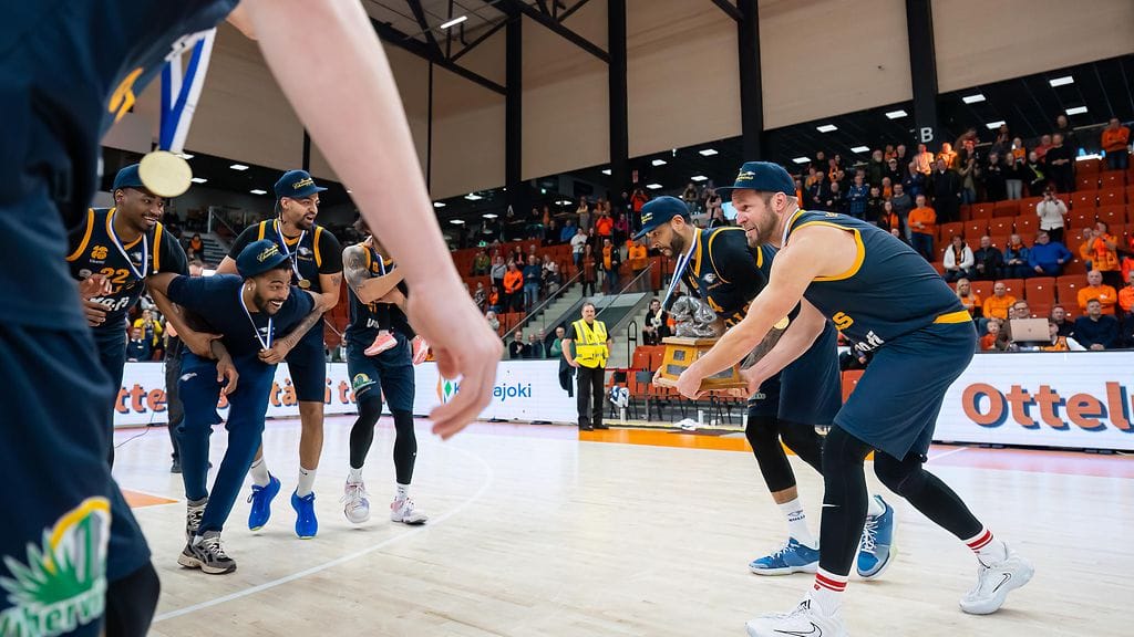 Helsinki Seagulls on hallitseva mestari.