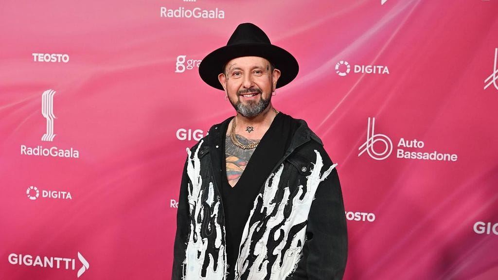 Esko Eerikäinen on ottanut Radiogaalassa sivu suun menneet voitot raskaasti.