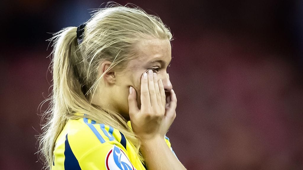 Smilla Holmberg murtui kyyneliin epäonnistumisensa jälkeen.