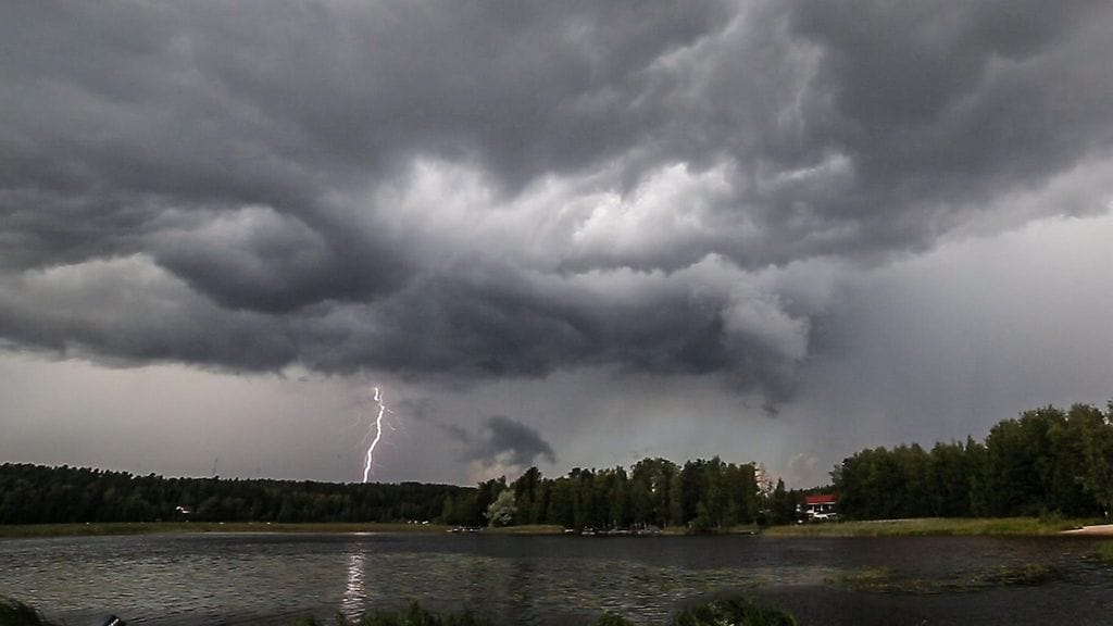 Yleisesti ottaen tänä kesänä on salamoinut aiempiin vuosiin verrattuna vähän.