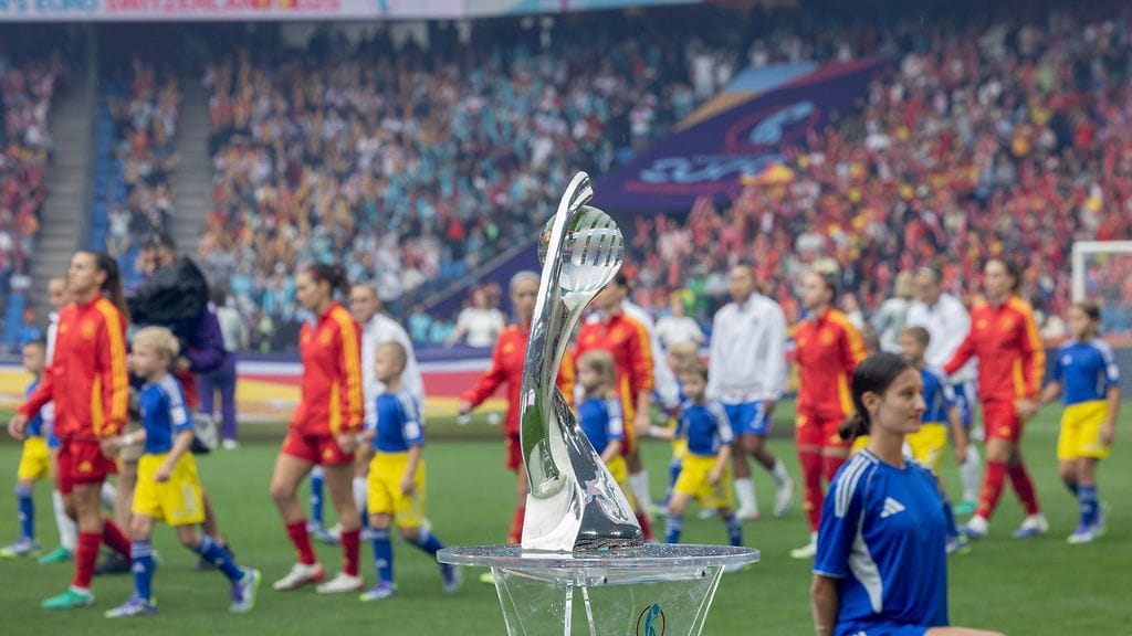 Jalkapallon EM-kisat huipentuivat Englannin ja Espanjan väliseen loppuotteluun.