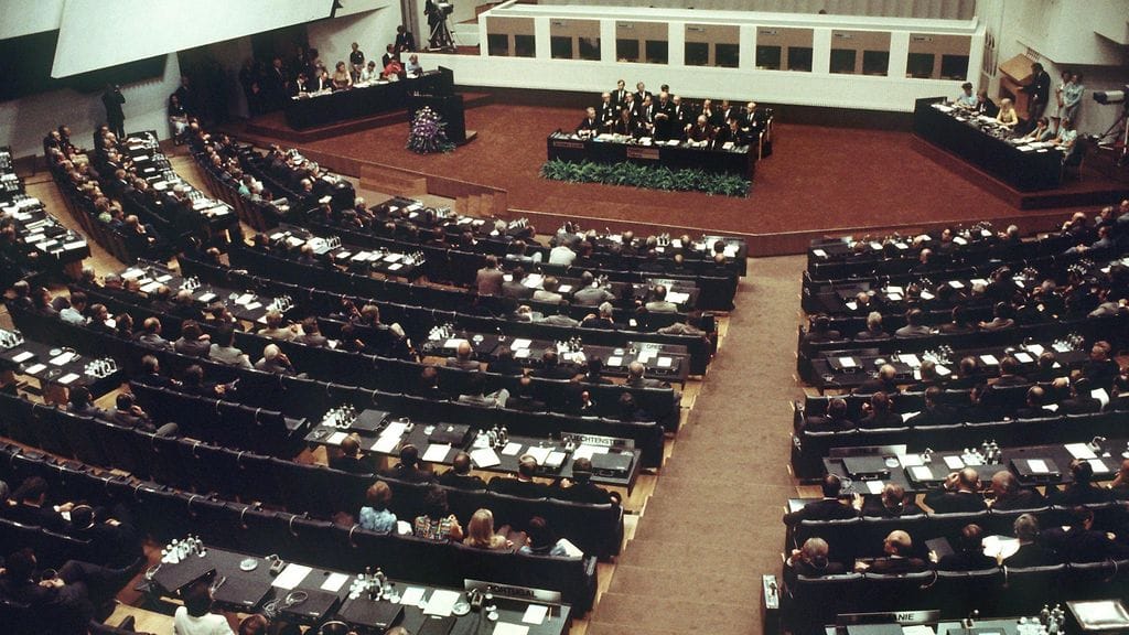 AOP 30.D3B67P ETYK Helsinki 1975