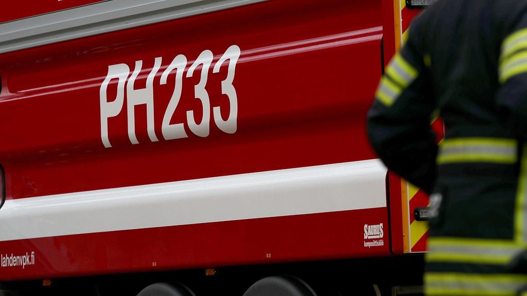 Asunnosta löytyi sammutustöiden yhteydessä menehtynyt ihminen, Lounais-Suomen poliisi kertoo.