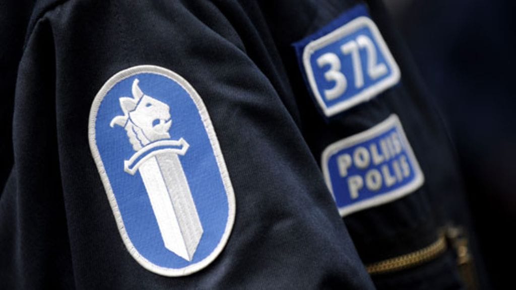 Kokeneesta ylikonstaapelista sukeutui seksuaaliterapeutti. Kuvituskuva.