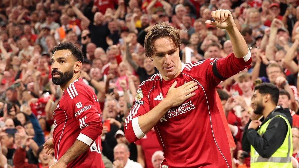 Mohamed Salah ja Federico Chiesa osuivat Liverpoolin avausottelussa.