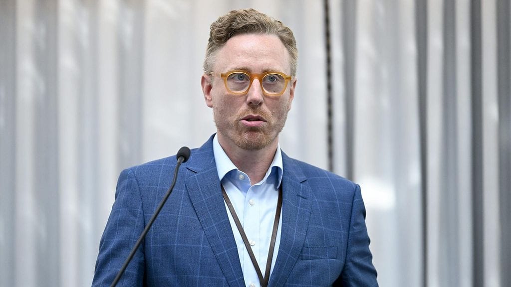 OAJ:n koulutuspolitiikan päällikköä Jaakko Saloa hämmentää, että opetusministeri perustelee lomien siirtoa matkailulla ja turismilla.