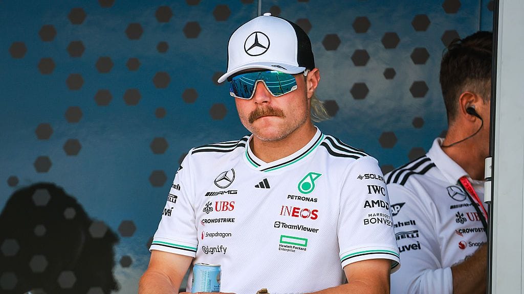Valtteri Bottas on vielä loppukauden kiinni Mercedeksen varakuskin pestissä.
