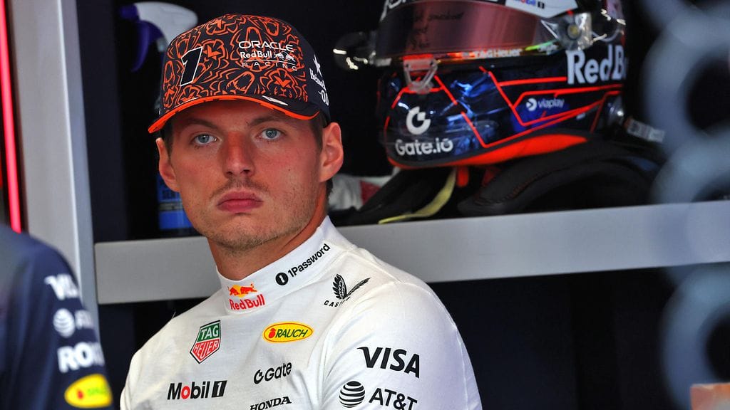 Max Verstappen myöntää olleensa kesälomalla huvijahdilla Mercedes-pomo Toto Wolffin kanssa.