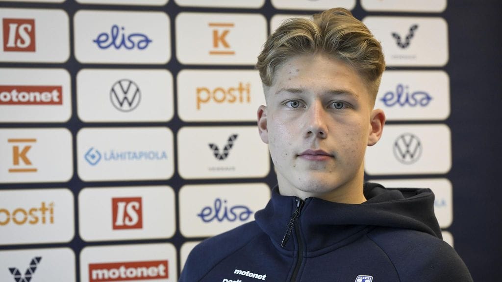 Matias Siltanen käväisi kesällä A-maajoukkueen matkassa ja on nyt mukana Pikkuhuuhkajien EM-ryhmässä.