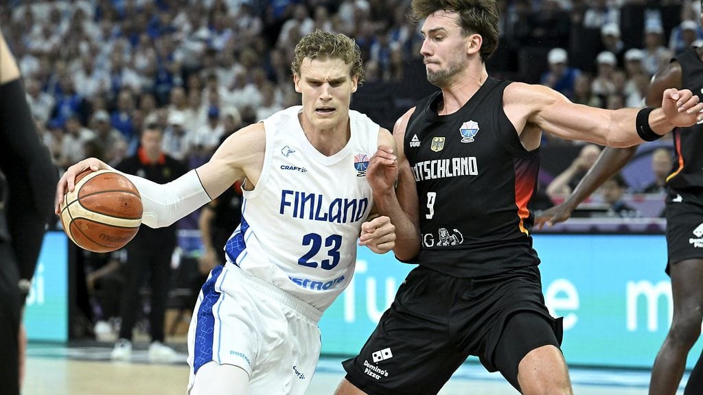 Lauri Markkanen jäi saksalaisten puristuksessa 11 pisteeseen.