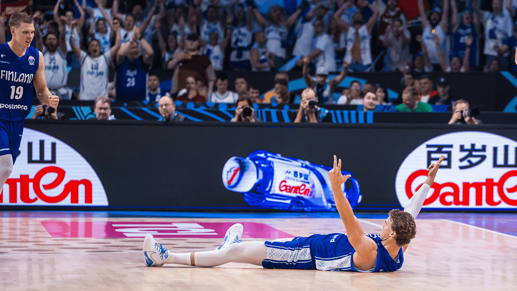 Lauri Markkanen kävi selällään taiston tuoksinnassa.