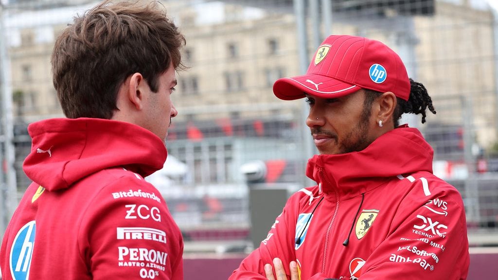 Lewis Hamiltonin olisi pitänyt päästää Charles Leclerc edelleen Azerbaidzhanin kisan lopussa.