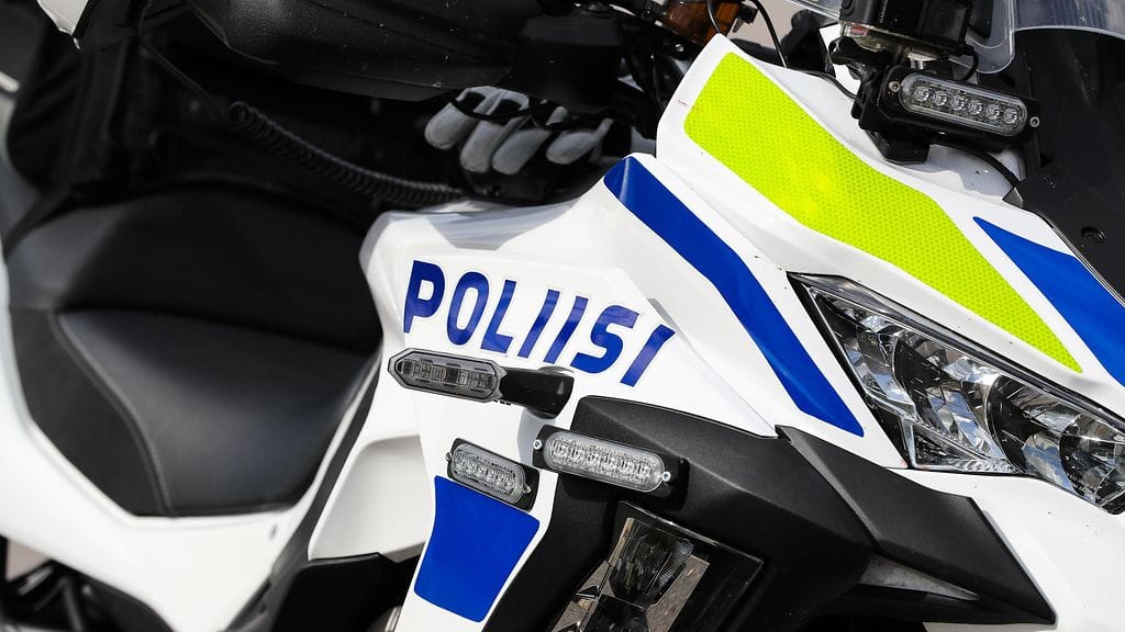 Mopoilija pakeni poliisia Pyhäjoella. Kuvituskuva.