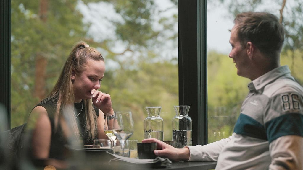 ensitreffit alttarilla julia ja arttu