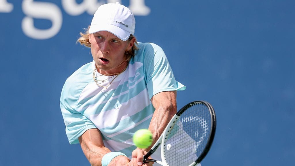 Emil Ruusuvuoren kauden avaus siirtyy.