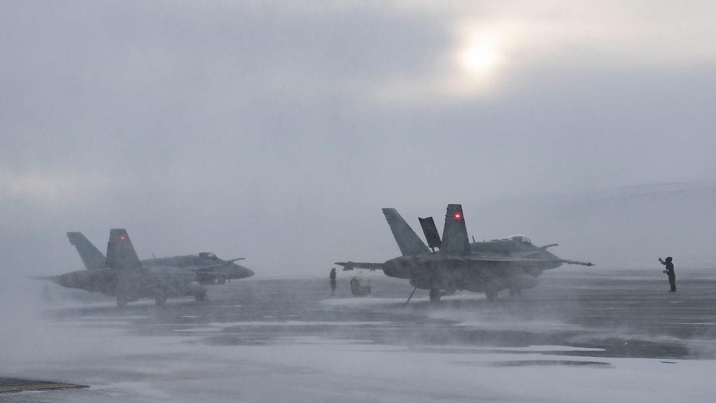 Kuvituskuvassa Kanadan kuninkaallisten ilmavoimien CF-18-hävittäjiä Thulen lentotukikohdassa Grönlannissa vuonna 2022.