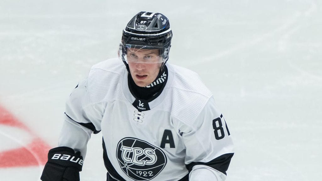 Aleksi Saarela on tehnyt seitsemän tehopistettä tällä kaudella.