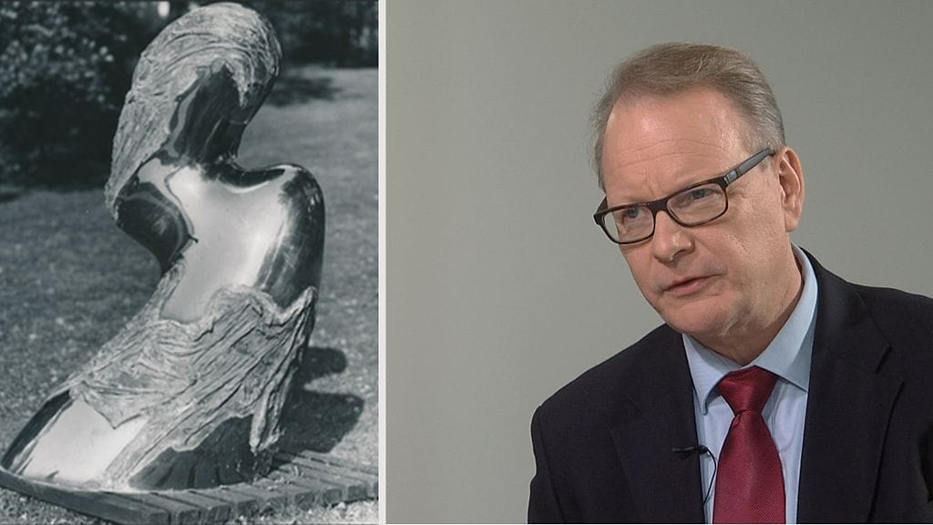 Suomessa on ollut muutamia tapauksia viime vuosina, jossa julkisilta paikoilta on varastettu teoksia. Tuore tapaus on taas tältä kesältä, kun Laila Pullisen veistopuistosta Vantaalta vietiin arvokkaita veistoksia.