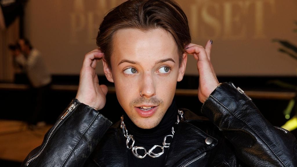 Tuure Boelius Petolliset-sarjan pressitilaisuudessa.