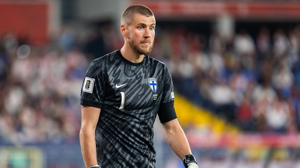 Jesse Joronen sivuun.