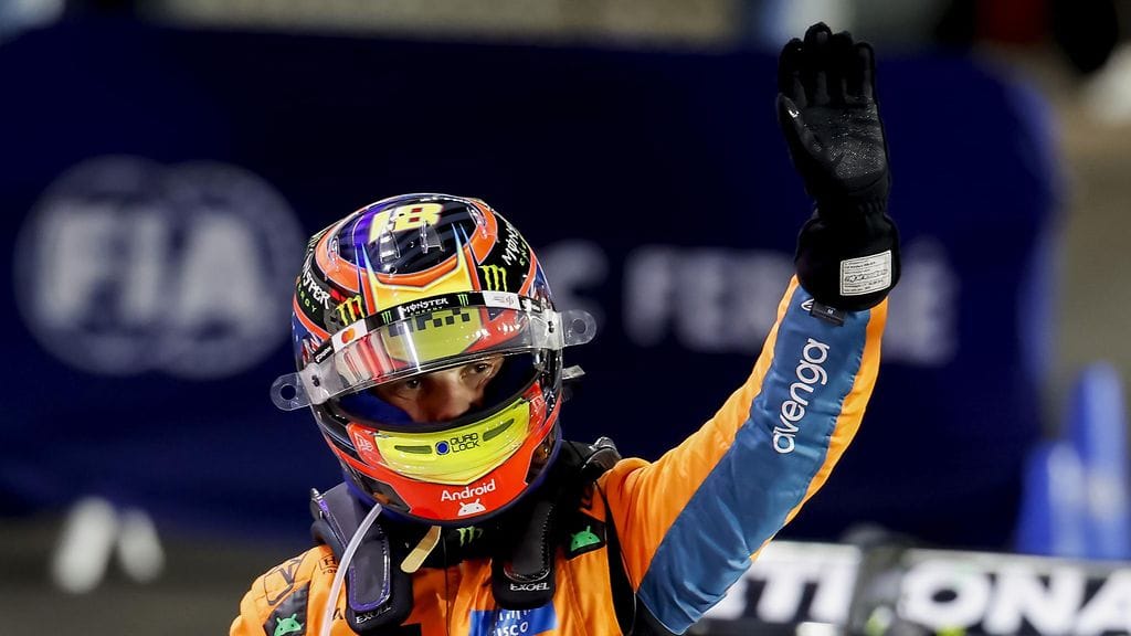 Oscar Piastri ajoi Qatarin sprinttikisan voittoon.