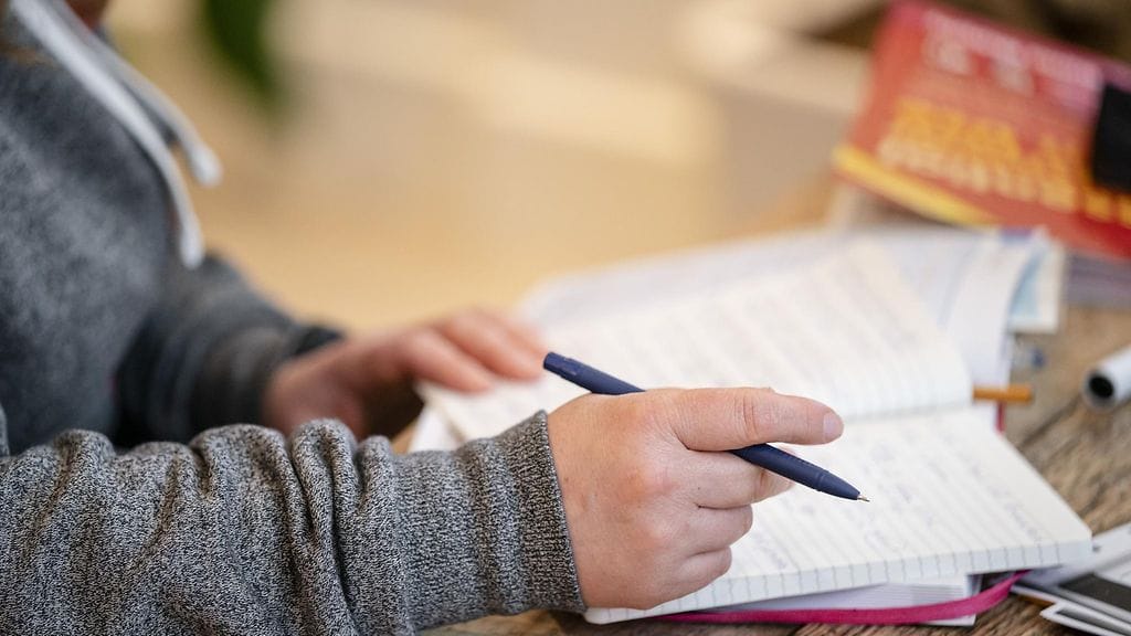 Suomessa kotiopetusta saaneiden lasten määrä on kasvanut voimakkaasti viime vuosina.