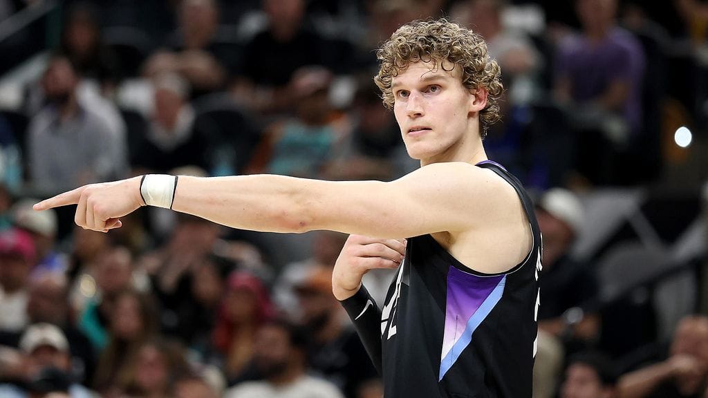 Lauri Markkanen kärsii polven ruhjevammasta.