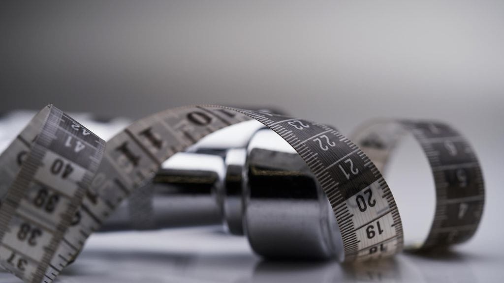 Vyötäröllä liikaa mittaa ja lihasmassa heikentynyt? Tutkijat varoittavat riskistä.