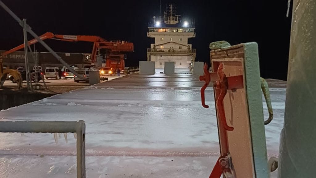 Tulli julkaisi keskiviikkona uusia kuvia tutkinnastaan Fitburg-aluksella.