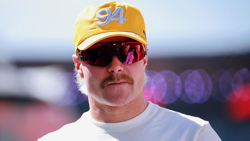 Valtteri Bottas palaa F1-sarjaan kisakuskiksi.