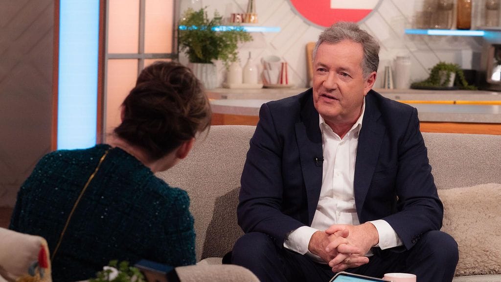 Piers Morgan kaatui ja joutui leikkaukseen.