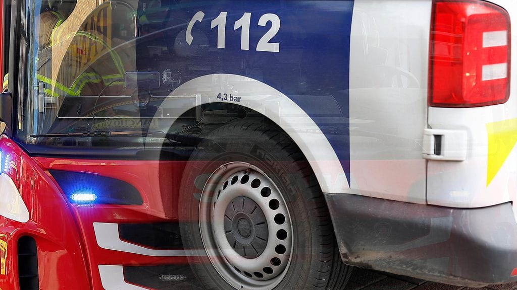 Kuvituskuva. Henkilöauton kuljettaja kuoli nokkakolarissa kuorma-auton kanssa.