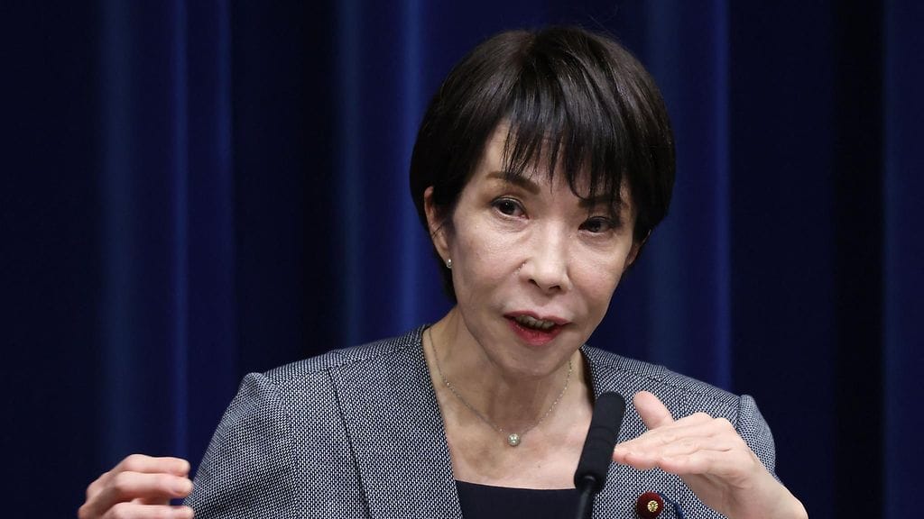 Takaichin hallinnon suurimmat haasteet liittyvät Japanin talouteen sekä Kiinan-suhteisiin