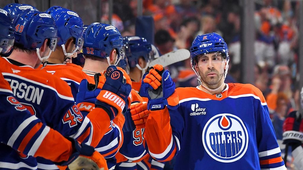 Evan Bouchard tykitti kuusi (3+3) tehopistettä yön NHL-kierroksella.