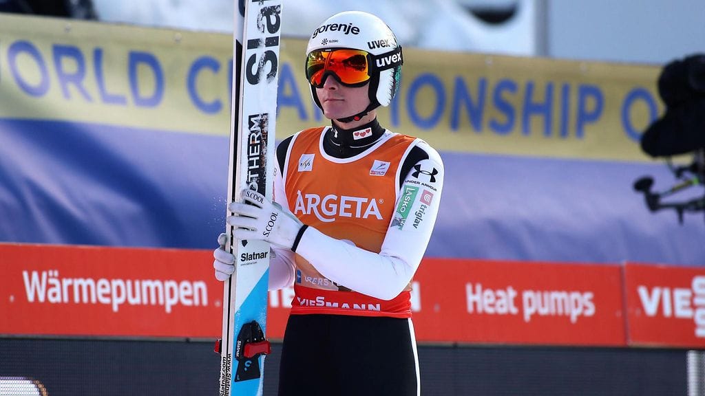 Domen Prevcin sukset karkasivat pahassa paikassa.