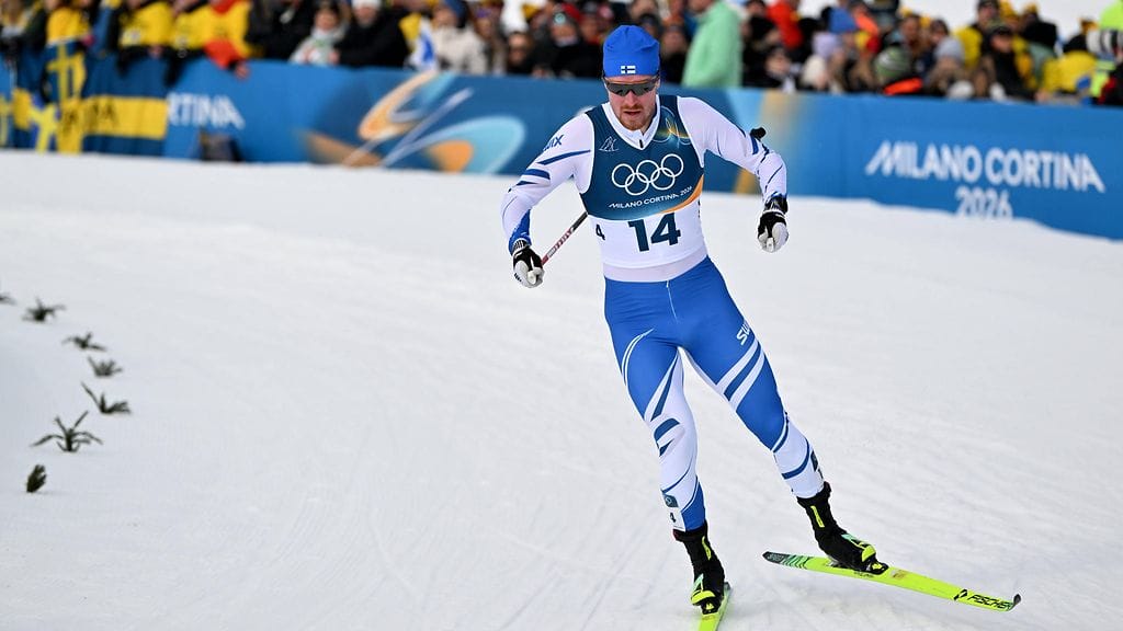 Emil Liekari avaisi sanaisen arkkunsa railakkaalla tavalla.