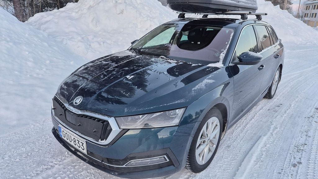 Järkevällä autonkäytöllä ja oikeilla varusteilla selviää hiihtolomamatkasta varmimmin ongelmitta.