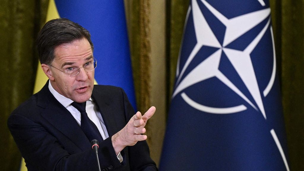 Kuvassa Mark Rutte 3. helmikuuta Kiovassa.