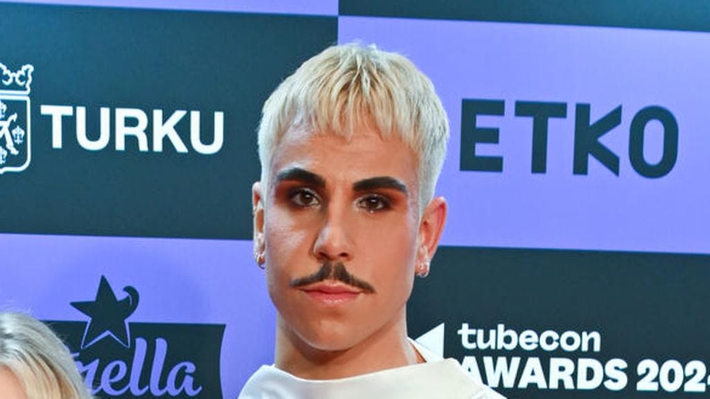 Valtteri Sandberg jakoi Instagramiin romanttisia otoksia.