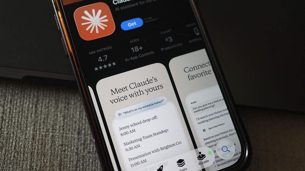 Anthropic -yhtiön Claude-sovellus puhelimessa. Wall Street Journalin mukaan Yhdysvaltojen puolustusministeriö on hyödyntänyt Claude-tekoälyä hyökkäyksessä Venezuelaan.