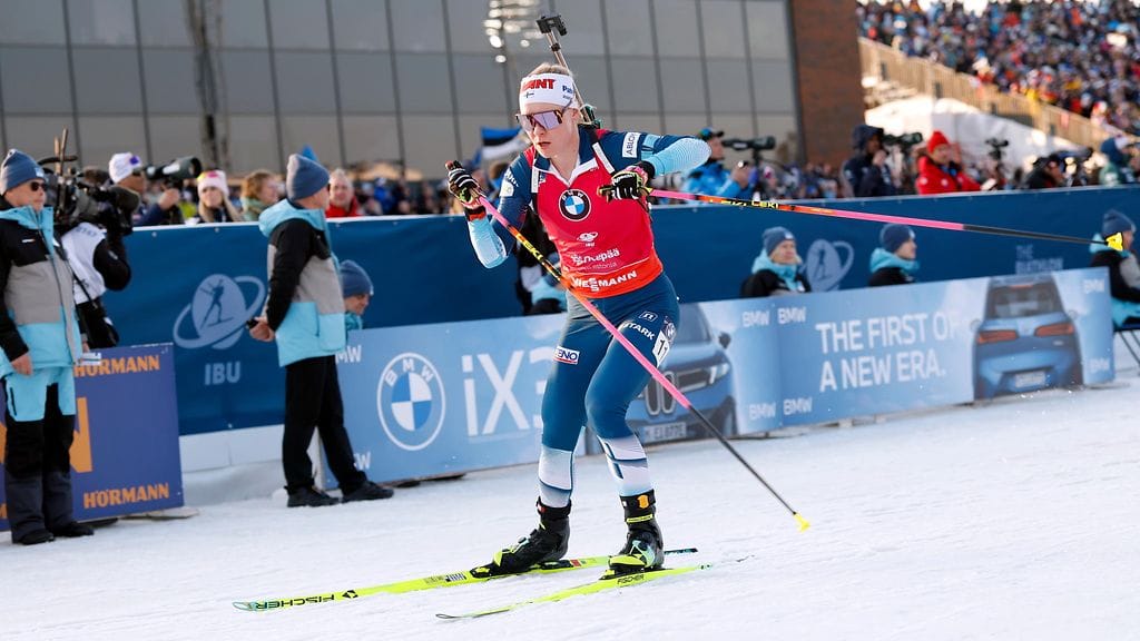 Suvi Minkkinen lähtee maailmancup-kauden päätökseen Holmenkollenille takaa-ajocupin johtajana.