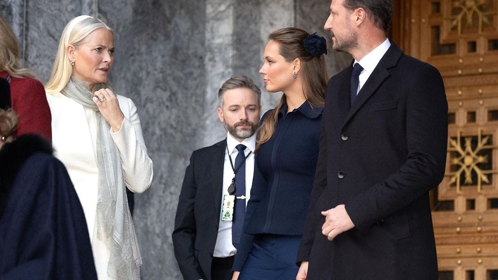 Kruununprinssi Haakon, kruununprinsessa Mette-Marit ja prinsessa Ingrid Alexandra ja osallistuivat Nobelin rauhanpalkinnon jakotilaisuuteen Oslossa viime joulukuussa.