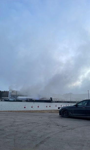 Tehdasrakemuksen tulipalo Paraisilla