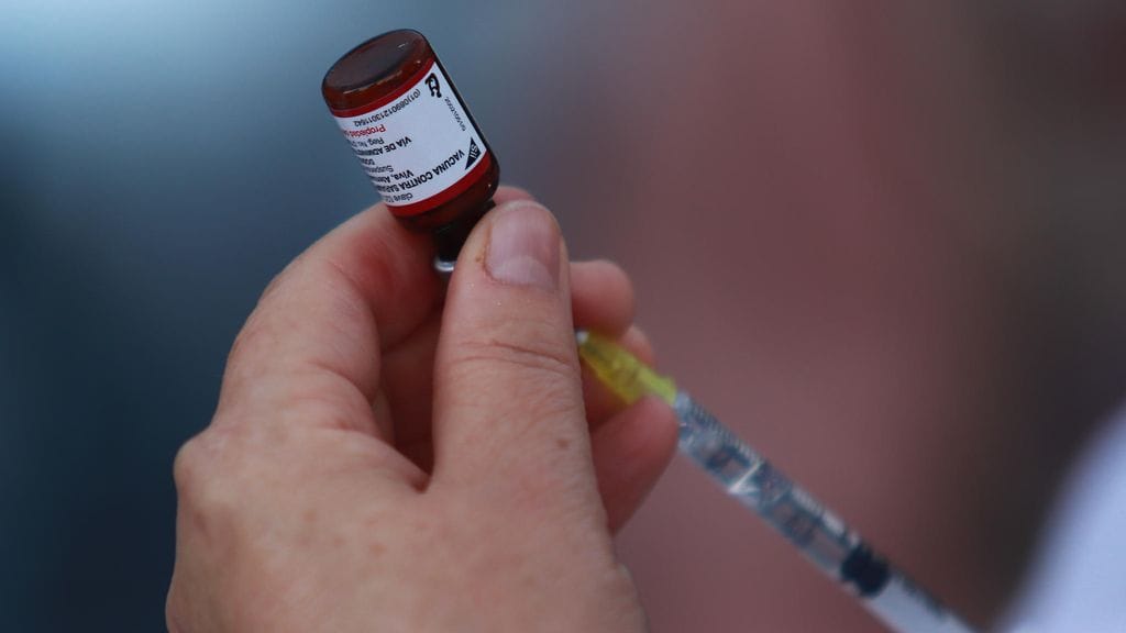 Tuhkarokkoa vastaan on olemassa rokotus.