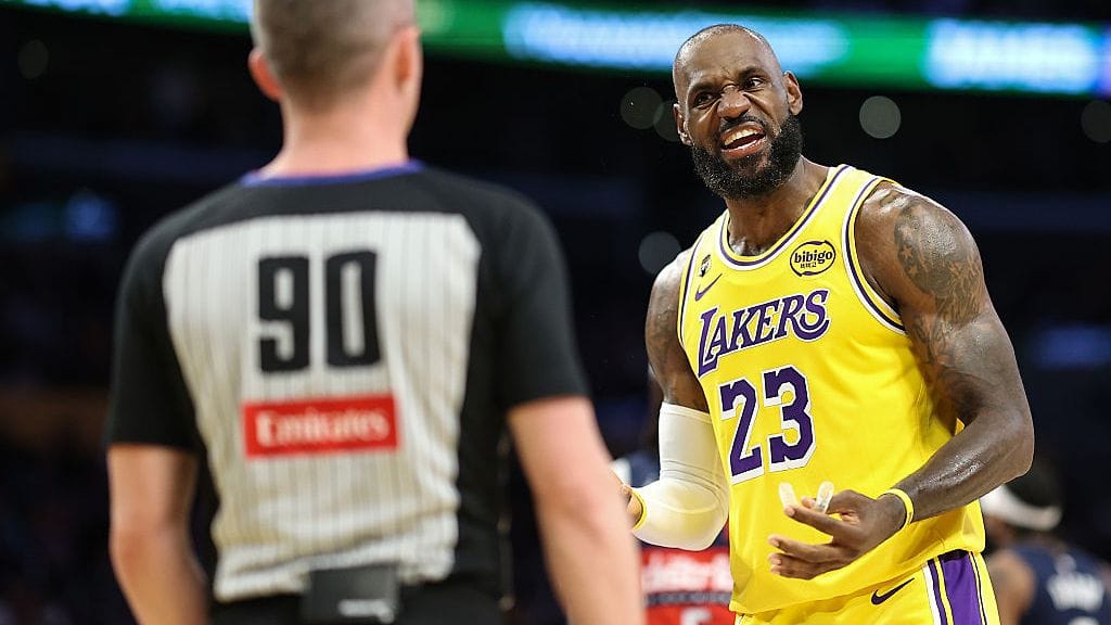 41-vuotias LeBron James on tehnyt hurjan määrän NBA-ennätyksiä.