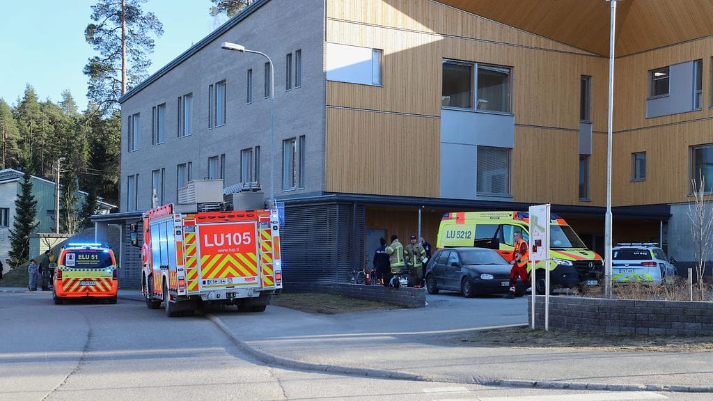 Kuurinniityssä oli paikalla sekä poliisi että pelastuslaitos.