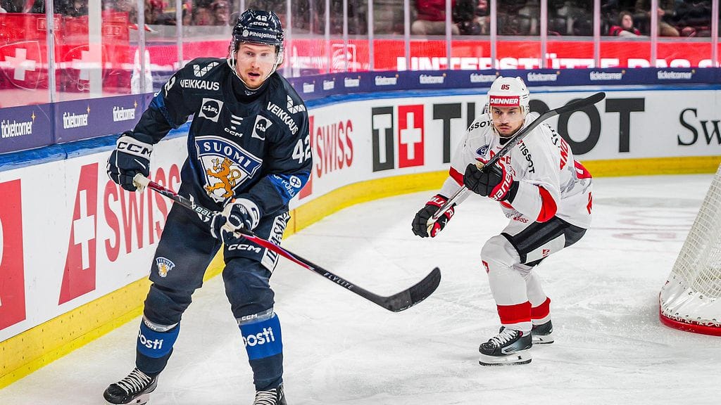 Robin Salo pelasi Leijonissa joulukuussa Sveitsin EHT-turnauksessa.