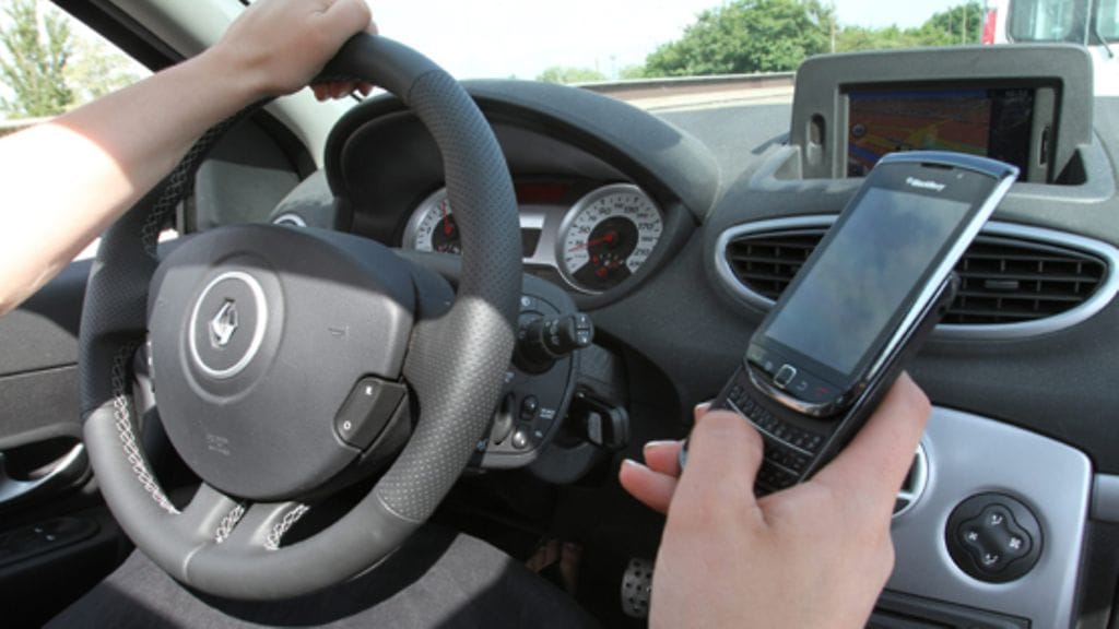 Navigaattorit ja kännykät olisi syytä säätää valmiiksi ennen matkaan lähtöä.